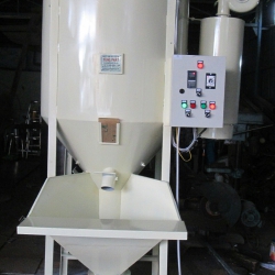 Máy Sấy Hạt Nhựa PP