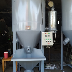 Máy Sấy Trộn Hạt Nhựa 3