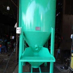 Máy Sấy Trộn Hạt Nhựa 5